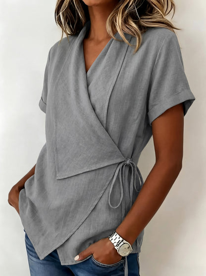 Calyra Wrap Blouse - vormt subtiel en zit comfortabel