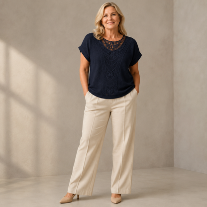 Isabeau Kant Top — Luchtige Elegantie & Verfijnde Details